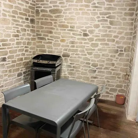 Jolie Maison De Pecheur Arago Aux Sables D'olonne Holiday home